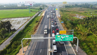 Đề xuất mở rộng cao tốc TP. HCM - Trung Lương lên 8 làn xe