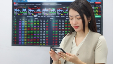 VN-Index hồi phục 7 điểm, cổ phiếu tăng mạnh xen kẽ cổ phiếu giảm sàn