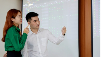 VN-Index tăng 9 điểm trong ngày VHM vụt sáng, vốn hóa VPB vượt CTG VN-Index tăng 9 điểm trong ngày VHM vụt sáng, vốn hóa VPB vượt CTG
