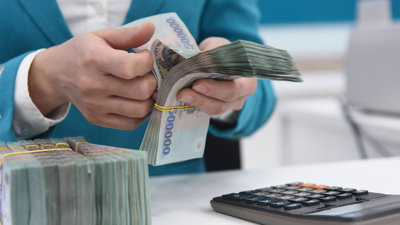 Vẫn còn dư địa, chờ một đợt giảm lãi suất điều hành xuống sâu hơn Vẫn còn dư địa, chờ một đợt giảm lãi suất điều hành xuống sâu hơn
