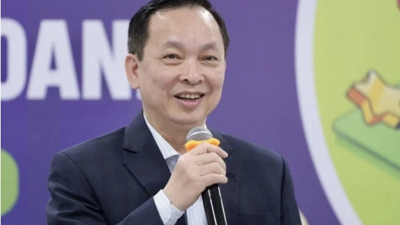 Phó thống đốc nỗi niềm: 'Ngân hàng Nhà nước đang đứng giữ hai dòng nước'