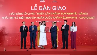 Vingroup bàn giao mặt bằng triển lãm thành tựu kinh tế - xã hội kỷ niệm 80 năm ngày Quốc khánh Vingroup bàn giao mặt bằng triển lãm thành tựu kinh tế - xã hội kỷ niệm 80 năm ngày Quốc khánh