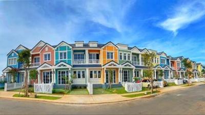 Những ngôi nhà rực rỡ sắc màu, đậm chất Mỹ bên bờ biển Phan Thiết