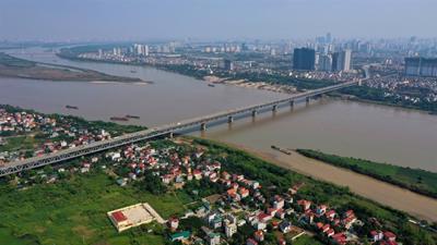 Hai tuyến đường ven sông Hồng: Cao bao nhiêu là đủ?