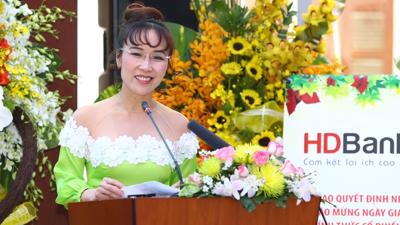 Công ty liên quan nữ tỷ phú Nguyễn Thị Phương Thảo muốn thoái toàn bộ vốn tại HDBank