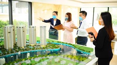 Hiệp hội Bất động sản TP Hồ Chí Minh đề xuất bỏ giao dịch bất động sản qua sàn để giảm giá nhà
