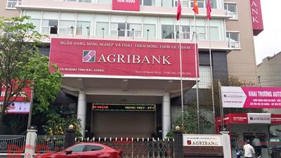 Tin Ngân hàng nổi bật trong tuần: Agribank hạ giá khoản nợ trăm tỷ, loạt lãnh đạo ngân hàng xin từ nhiệm