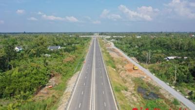 Cao tốc Trung Lương - Mỹ Thuận thông xe sau 13 năm thi công