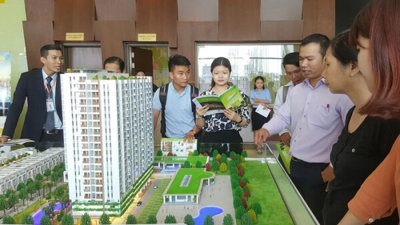 Người mua nhà chờ lãi vay giảm thêm Người mua nhà chờ lãi vay giảm thêm