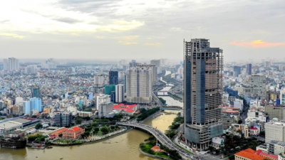 Nhìn lại thị trường bất động sản tháng 8: Khởi công siêu sân bay Long Thành, cầu Vĩnh Tuy 2 chính thức thông xe...