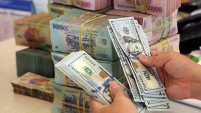 USD tăng nhiệt, tỷ giá trung tâm chính thức vượt mốc 24.000 đồng/USD