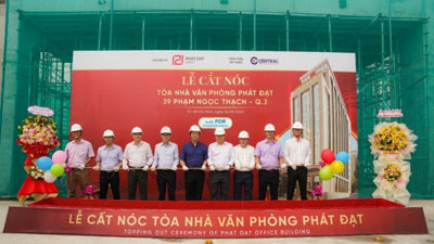 Phát Đạt tổ chức nghi thức cất nóc tòa nhà văn phòng