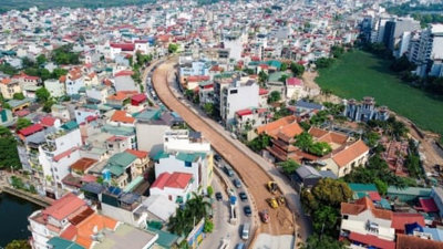 Toàn cảnh dự án nâng cấp đường đê lớn nhất Hà Nội nằm ở 2 quận trung tâm sắp về đích