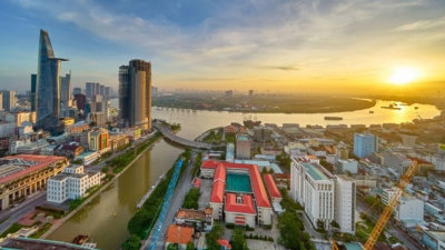 VEPR: Tăng trưởng của Việt Nam năm 2024 ở mức cận dưới mục tiêu 6%