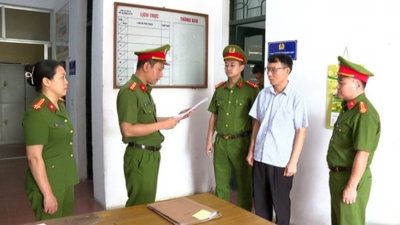 Bắt Phó giám đốc Sở Tài nguyên và Môi trường Bắc Kạn