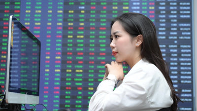 Nỗ lực vượt đỉnh của VN-Index: Kéo trụ ngân hàng cũng không ‘đủ đô’