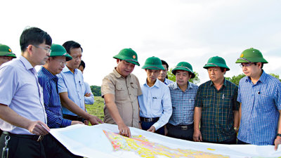 Quảng Trị: Đón 'sếu đầu đàn', khởi động hàng loạt đại dự án