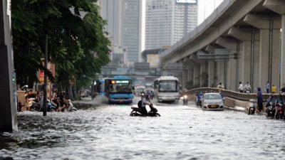 Những tuyến phố nào tại nội thành Hà Nội có nguy cơ ngập sâu trong 3 giờ tới?