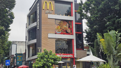 Thuê nhà mặt phố TP.HCM quá đắt: McDonald's, Starbuck... đóng hàng, tháo chạy