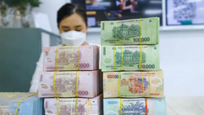 Lãi suất huy động giảm, ngân hàng xoay xở hút vốn Lãi suất huy động giảm, ngân hàng xoay xở hút vốn