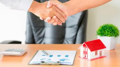 Ngân hàng tiếp tục mạnh tay rót vốn vào bất động sản, có đáng lo? Ngân hàng tiếp tục mạnh tay rót vốn vào bất động sản, có đáng lo?