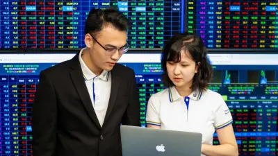 Hơn 1,5 tỷ cổ phiếu 'khớp lệnh' sau thông tin về thuế đối ứng Việt - Mỹ Hơn 1,5 tỷ cổ phiếu 'khớp lệnh' sau thông tin về thuế đối ứng Việt - Mỹ