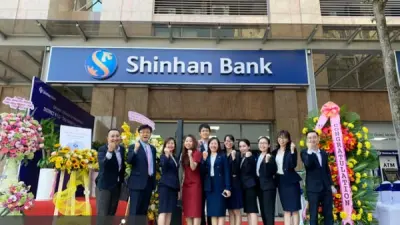 Shinhan Bank Việt Nam bị yêu cầu chấn chỉnh toàn hệ thống Shinhan Bank Việt Nam bị yêu cầu chấn chỉnh toàn hệ thống