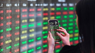 VN-Index bật tăng gần 13 điểm phiên đầu tuần VN-Index bật tăng gần 13 điểm phiên đầu tuần