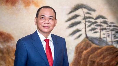 Tỷ phú Phạm Nhật Vượng 'xoay trục' với khoản đầu tư 14 tỷ USD vào xe điện Tỷ phú Phạm Nhật Vượng 'xoay trục' với khoản đầu tư 14 tỷ USD vào xe điện
