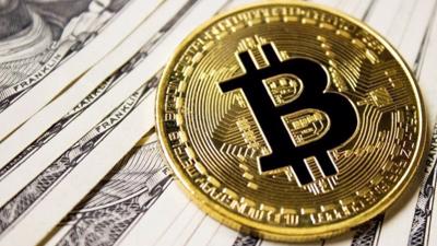 Bitcoin vừa vượt ngưỡng kỷ lục giao dịch ở mức 20.500 USD/BTC