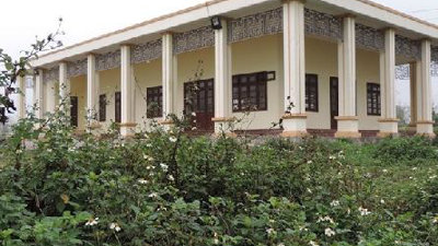 Nhà văn hóa 4 tỉ “đắp chiếu”, dân phải đi họp nhờ