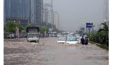 Nhiều khu đô thị mới ở Hà Nội thành 'ốc đảo' trong mưa: Vì đâu nên nỗi?