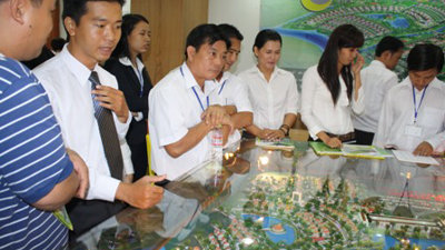 "Dạt" về ven vì nỗi lo thanh khoản
