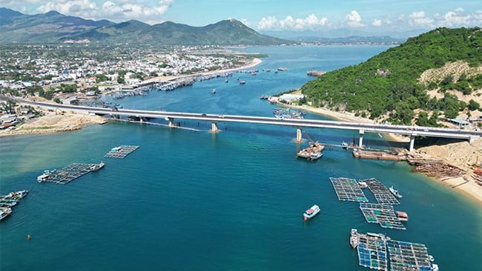 Bình Định: Mở quỹ đất 2.200ha ven biển, gọi đầu tư du lịch, dịch vụ
