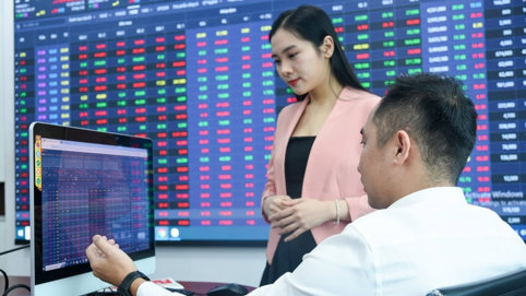 VN-Index 'quay xe' trong phiên chiều, thị trường có dấu hiệu bull trap?