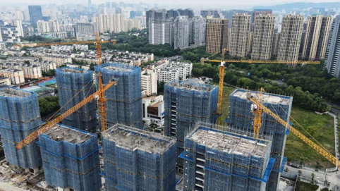 Vòng luẩn quẩn của doanh nghiệp địa ốc: Chi phí cao, thanh khoản yếu, tồn kho tăng