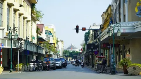 Không còn là “đặc sản” phố cổ, giá nhà mặt phố Hà Nội đã cán mốc 1 tỷ đồng/m²