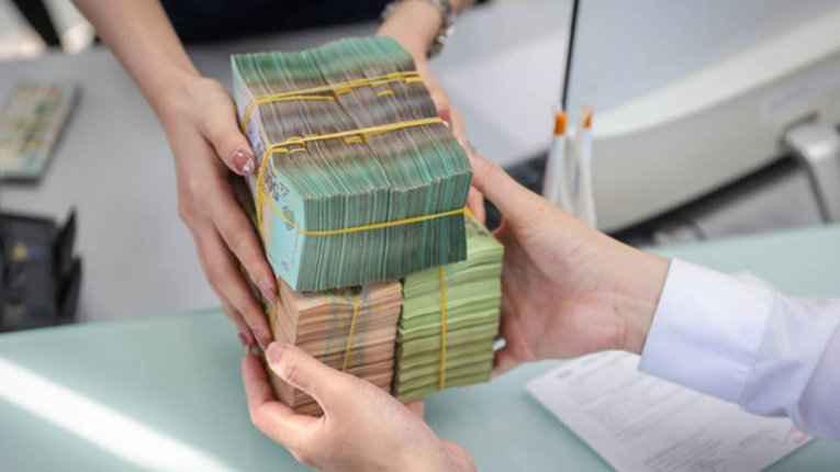 Lãi suất cho vay hạ thấp, ngân hàng kích cầu tín dụng