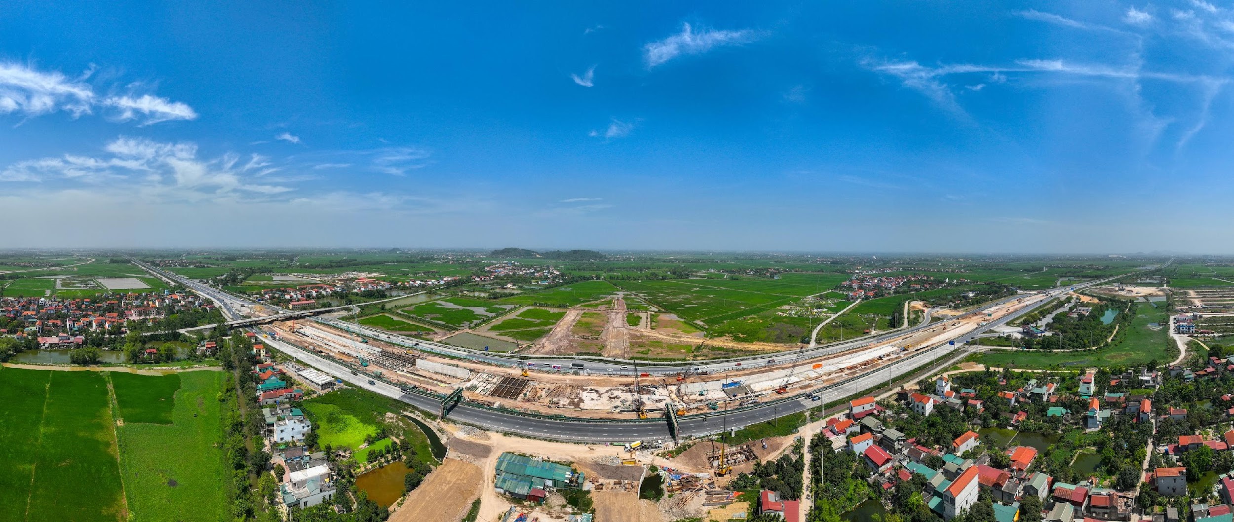 Hà Nam đang chuyển mình mạnh mẽ trong bức tranh phát triển Vùng Thủ đô (Ảnh: Ánh Dương) Hà Nam đang chuyển mình mạnh mẽ trong bức tranh phát triển Vùng Thủ đô (Ảnh: Ánh Dương) 