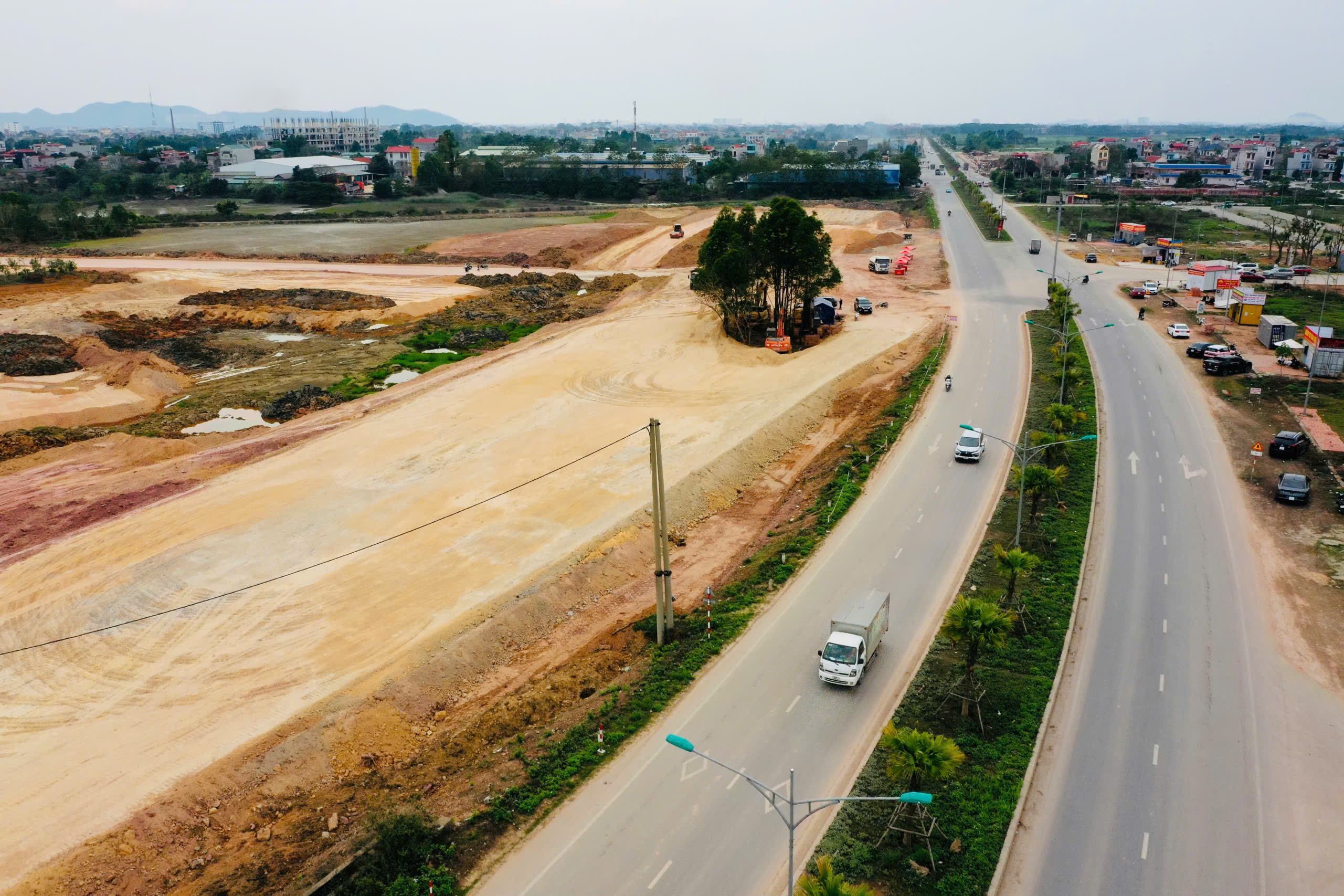 Tuyến đường Trần Hưng Đạo, TP. Bắc Giang – Trục đường huyết mạch kết nối trung tâm và phía Tây thành phố Tuyến đường Trần Hưng Đạo, TP. Bắc Giang – Trục đường huyết mạch kết nối trung tâm và phía Tây thành phố 