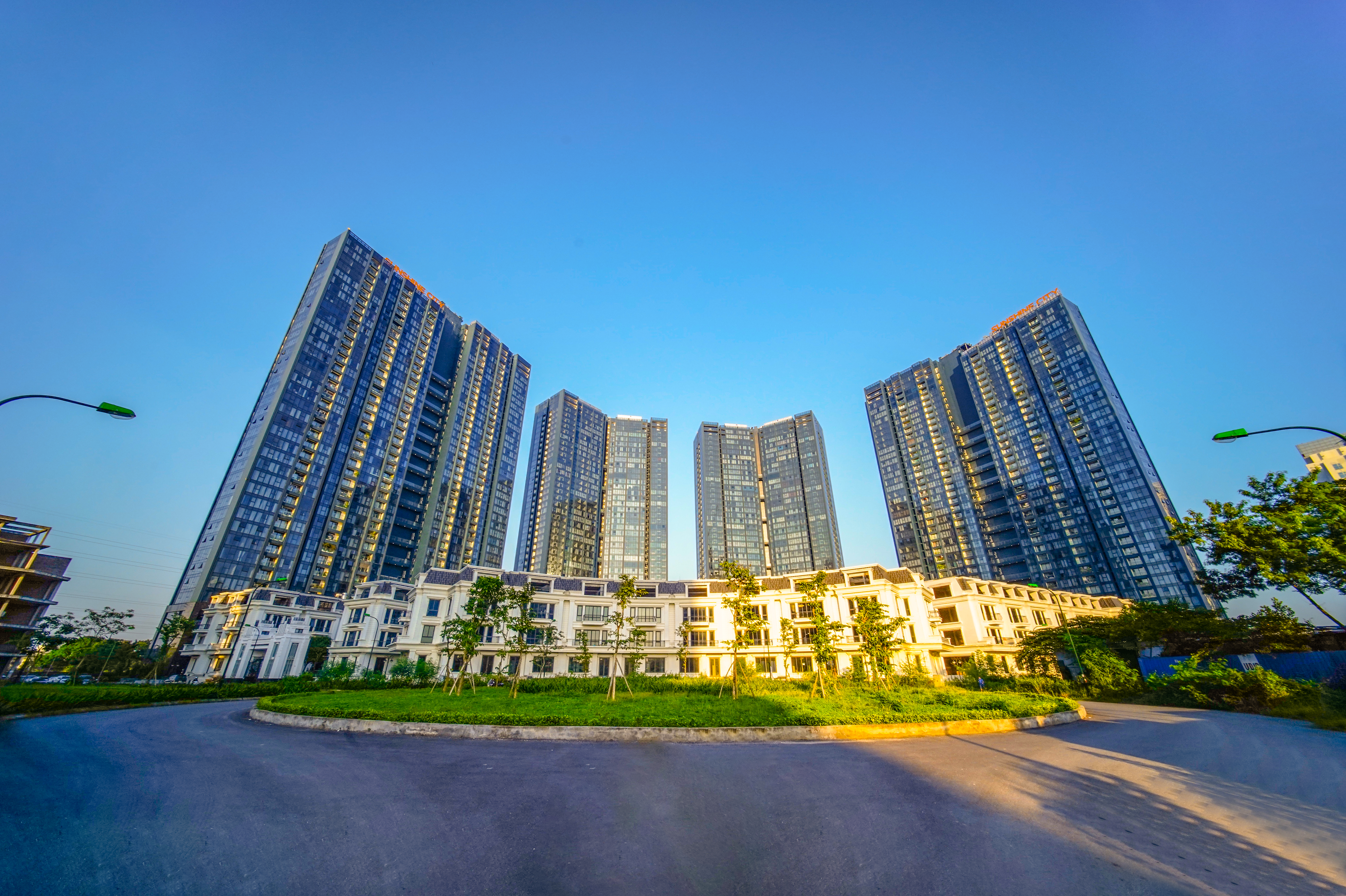 Sunshine City vinh dự giành giải Khu đô thị đáng sống nhất tại Diễn đàn Bất động sản Mùa Xuân lần 2 Sunshine City vinh dự giành giải Khu đô thị đáng sống nhất tại Diễn đàn Bất động sản Mùa Xuân lần 2 