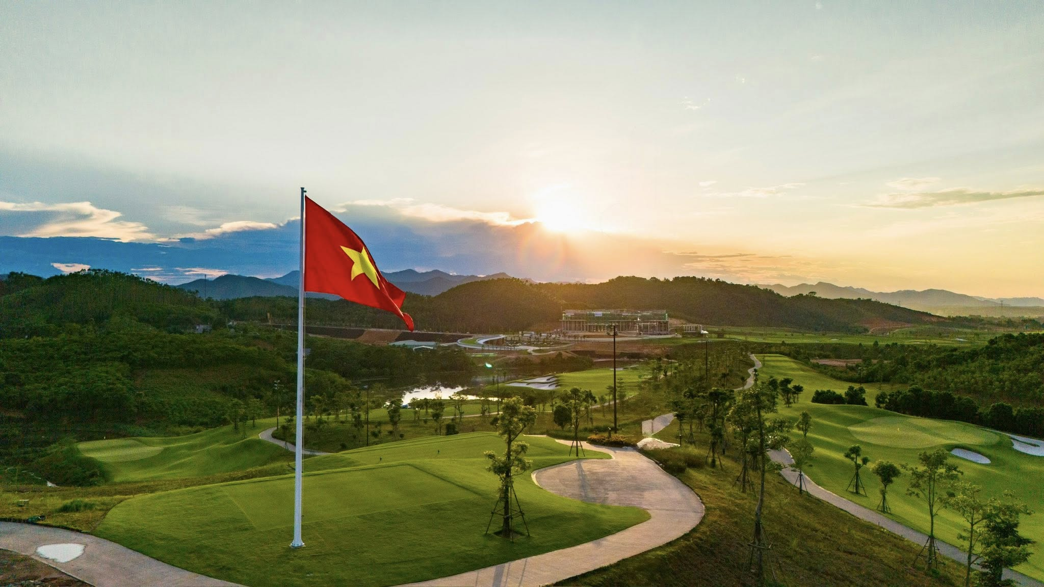 Văn Lang Empire T&T Golf Club Văn Lang Empire T&T Golf Club 