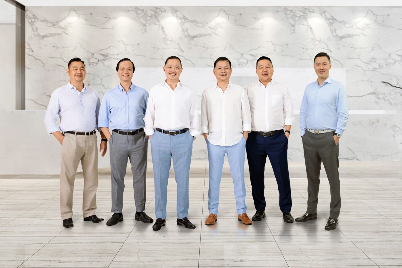 “Lãnh đạo doanh nghiệp không chỉ ngồi chờ thị trường, mà phải chủ động kiến tạo thời cơ”. Đây là tâm thế của Ban lãnh đạo tại Phát Đạt. “Lãnh đạo doanh nghiệp không chỉ ngồi chờ thị trường, mà phải chủ động kiến tạo thời cơ”. Đây là tâm thế của Ban lãnh đạo tại Phát Đạt. 