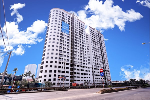 Nguyên nhân nào dẫn đến sự chênh lệch về giá thuê văn phòng giữa Hà Nội và TP Hồ Chí Minh? - Ảnh 1 Nguyên nhân nào dẫn đến sự chênh lệch về giá thuê văn phòng giữa Hà Nội và TP Hồ Chí Minh? - Ảnh 1