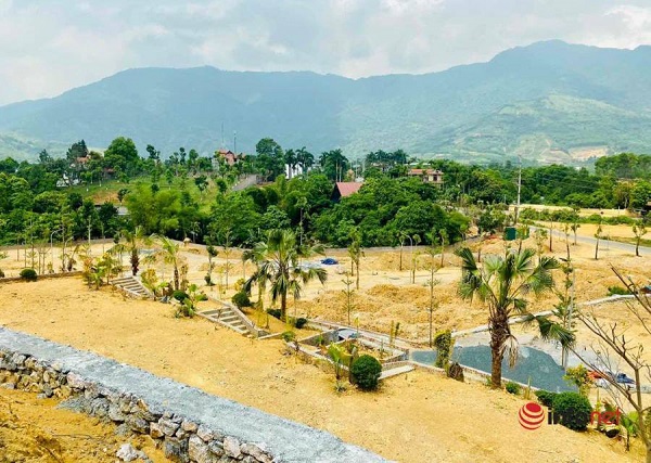 Minh bạch thông tin về đất đai còn hạn chế ảnh hưởng rất lớn đến người dân và doanh nghiệp. Minh bạch thông tin về đất đai còn hạn chế ảnh hưởng rất lớn đến người dân và doanh nghiệp. 