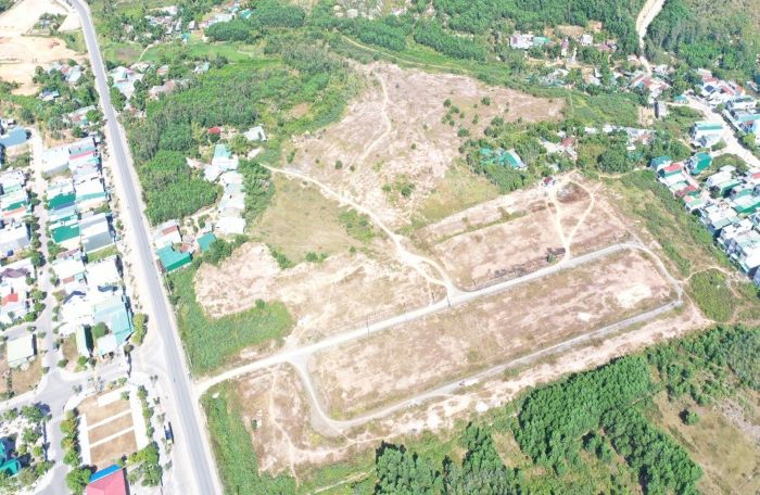 Dự án Khu đô thị thương mại, dịch vụ và du lịch Vina Universal Paradise được cấp giấy chứng nhận đầu tư năm 2008. Dự án Khu đô thị thương mại, dịch vụ và du lịch Vina Universal Paradise được cấp giấy chứng nhận đầu tư năm 2008.