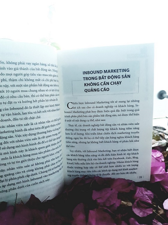 Tác giả của cuốn sách “Inbound Marketing bất động sản không cần chạy quảng cáo” là CEO Tuấn Hà vàTrần Minh BĐS. Tác giả của cuốn sách “Inbound Marketing bất động sản không cần chạy quảng cáo” là CEO Tuấn Hà vàTrần Minh BĐS.