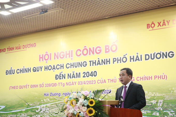 Ủy viên Trung ương Đảng, Bí thư Tỉnh ủy Hải Dương Trần Đức Thắng phát biểu tại hội nghị. Ủy viên Trung ương Đảng, Bí thư Tỉnh ủy Hải Dương Trần Đức Thắng phát biểu tại hội nghị.