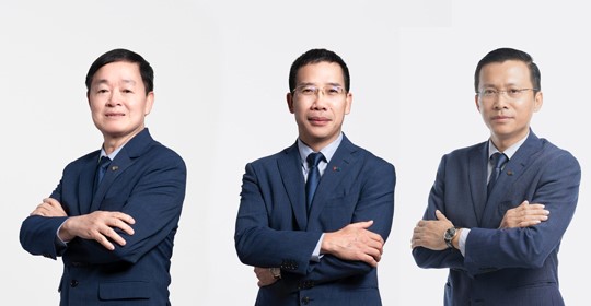 Từ trái qua phải: ông Lê Hữu Đức, ông Lưu Trung Thái, ông Phạm Như Ánh Từ trái qua phải: ông Lê Hữu Đức, ông Lưu Trung Thái, ông Phạm Như Ánh 