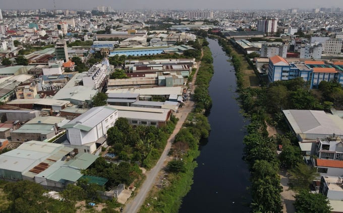 Dự án kênh Tham Lương - Bến Cát - rạch Nước Lên được kỳ vọng sẽ khơi thông tuyến đường thủy nối TP. HCM, Long An, sông Chợ Đêm, Đồng Nai, Bình Dương. Ảnh: Internet Dự án kênh Tham Lương - Bến Cát - rạch Nước Lên được kỳ vọng sẽ khơi thông tuyến đường thủy nối TP. HCM, Long An, sông Chợ Đêm, Đồng Nai, Bình Dương. Ảnh: Internet